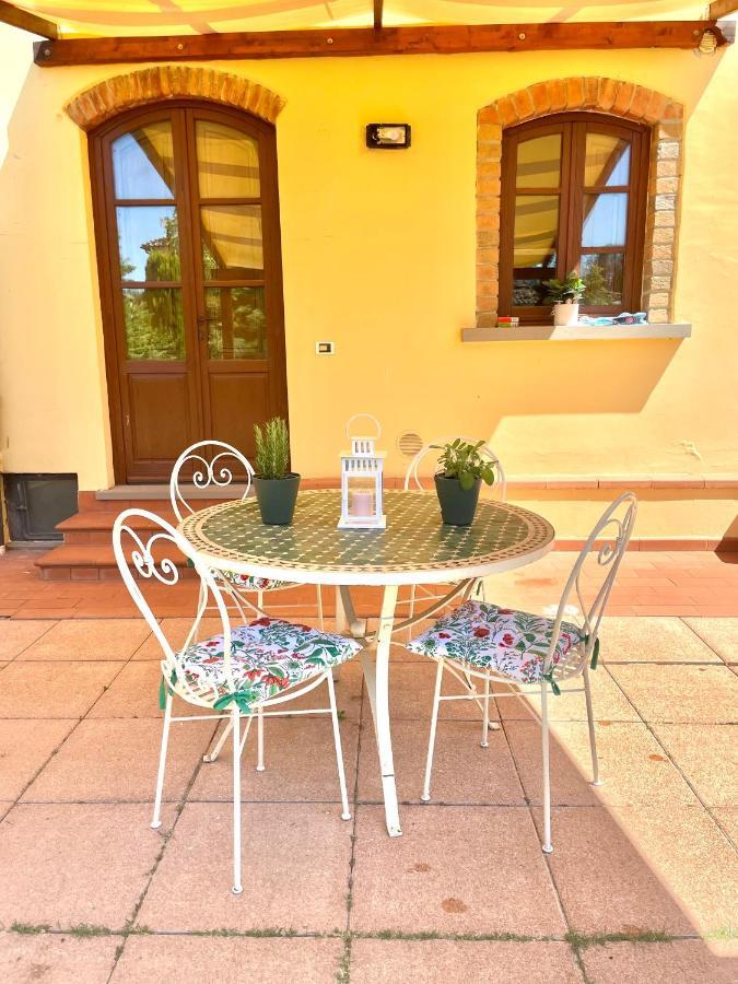 Casa Vacanza Villaggio Poggio Rosso Αρέτσο Εξωτερικό φωτογραφία